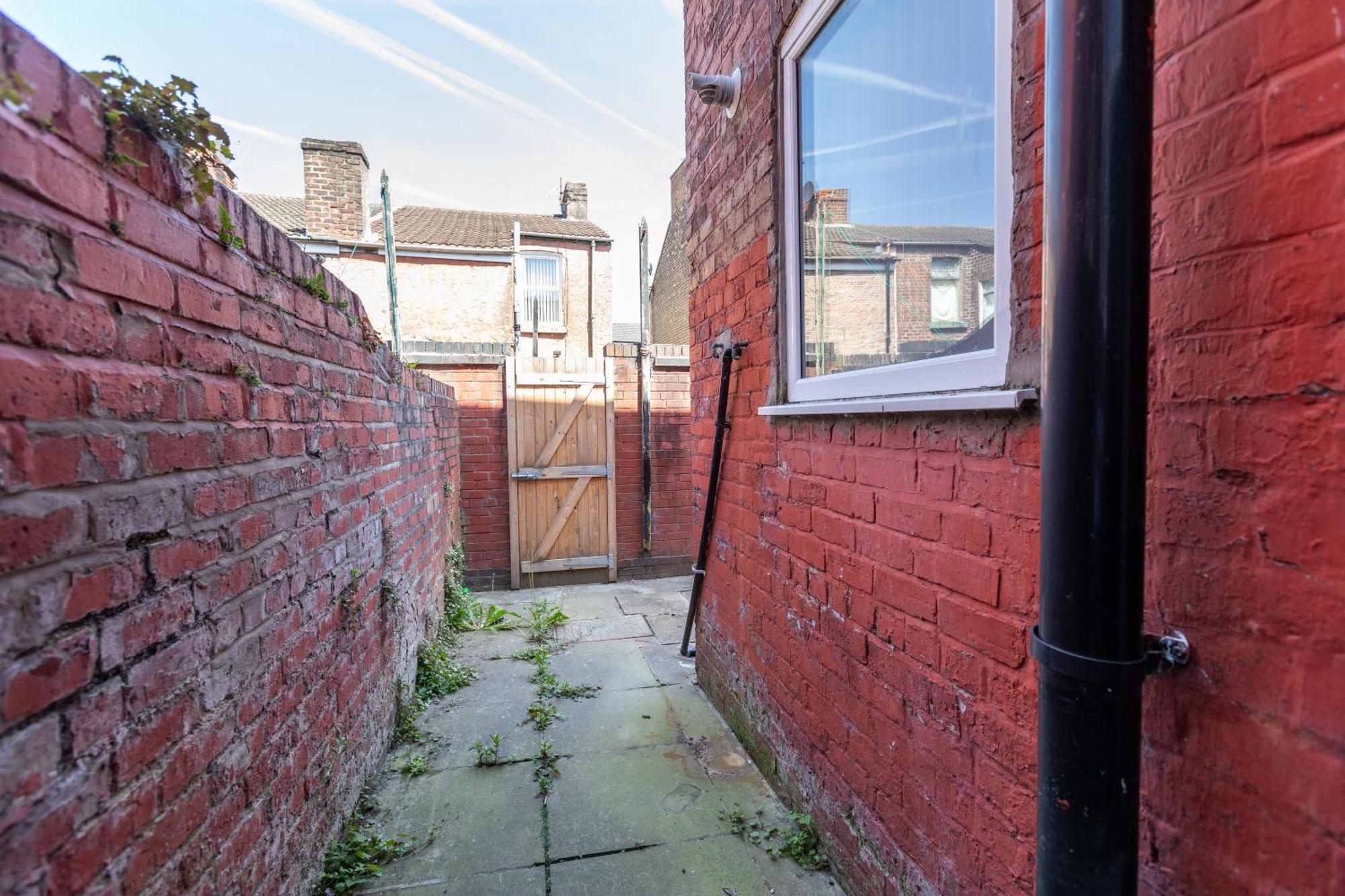 New Large Contractors House 4beds 8guests Long Term Liverpool